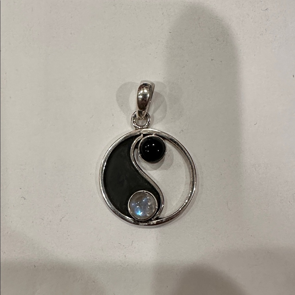 Vintage sterling silver yin yang pendant with moonstone and onyx